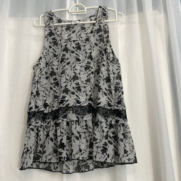 Cabi Womens Black and White Blouse size Small - Picture 1 of 6